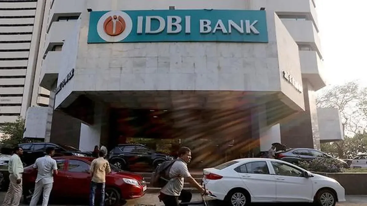 IDBI Bank Stake Sale Sets Up Fairfax Deal, With Valuation and Residual Stakes in Focus