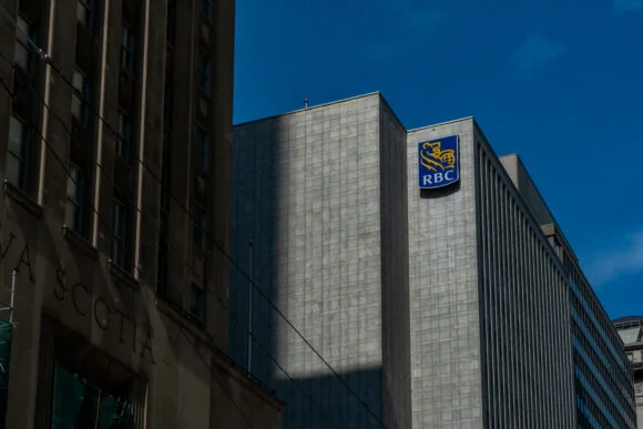 Canadian Banks Restrict AI Agents From Accessing Digital Banking Systems