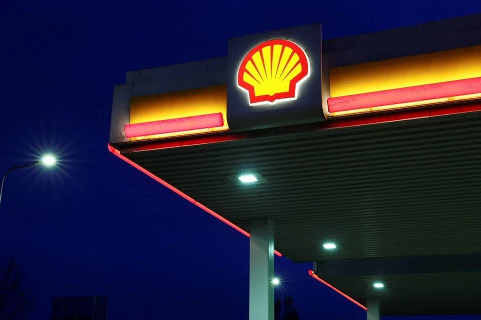 Shell will repurchase US$5 billion of shares in the fourth quarter, up from US$3 billion previously.