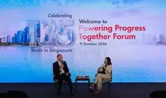 Andrew Smith, president of trading and supply at Shell (left) and Chen Huifen, editor of The Business Times.