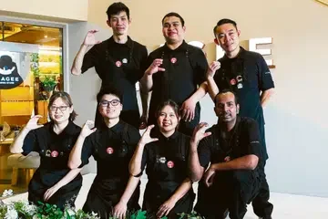 At Chagee Singapore’s NUS Signing Store, inclusive hiring has widened the company’s talent pool, while small workflow adjustments keep the outlet running smoothly.