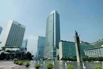 Shares of BCA, one of Indonesia’s largest banks, surged more than 7% on Wednesday to 5,275 rupiah. As at noon on Thursday, it retreated to 5,025 rupiah.